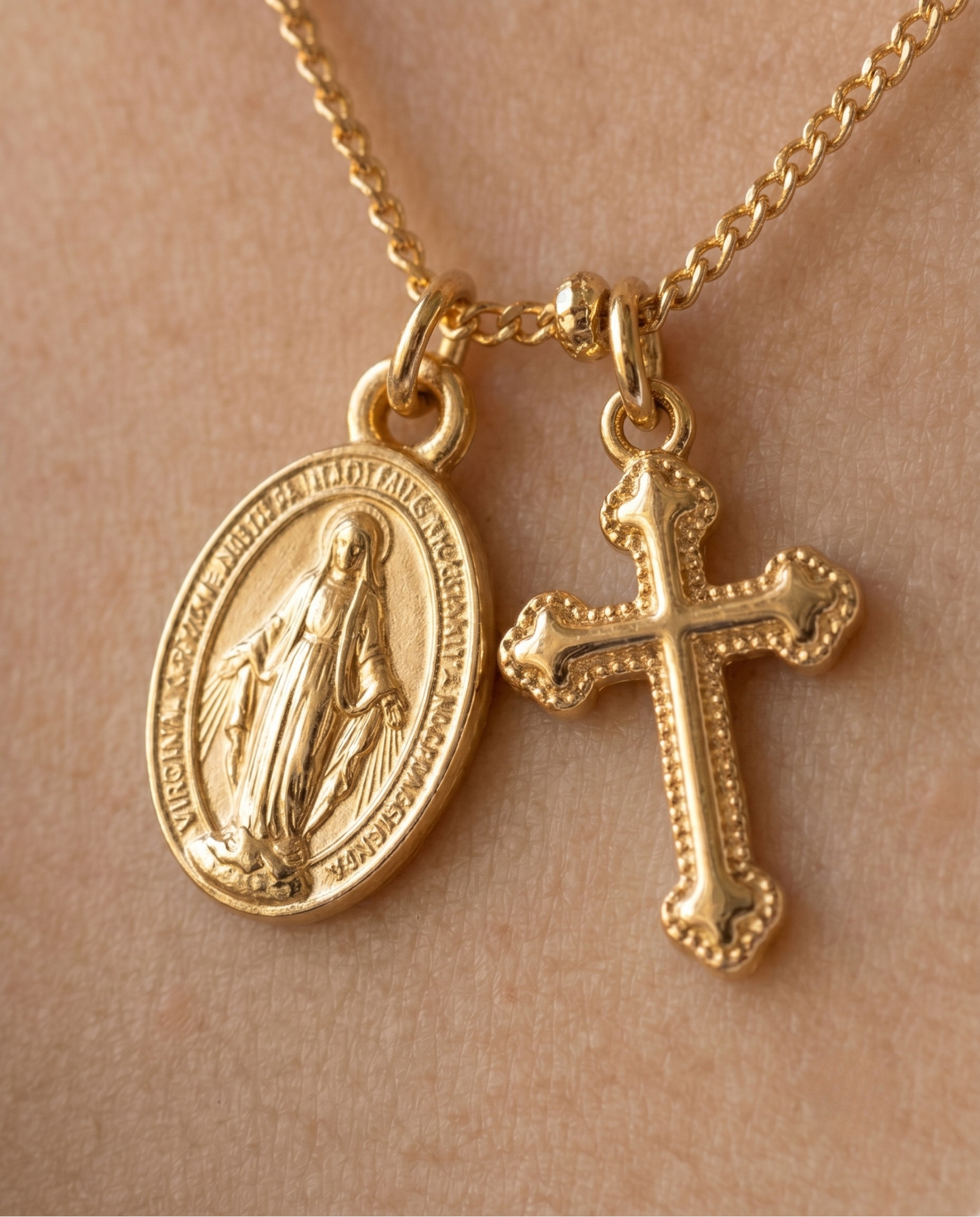Colar de Fé com Cruz e Medalha