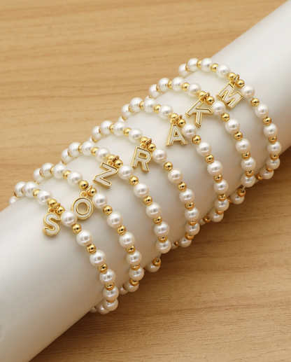 Pulseira Elegante com Inicial Personalizável